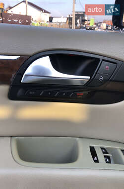 Позашляховик / Кросовер Audi Q7 2007 в 