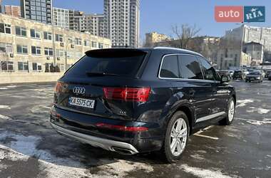 Позашляховик / Кросовер Audi Q7 2016 в Києві