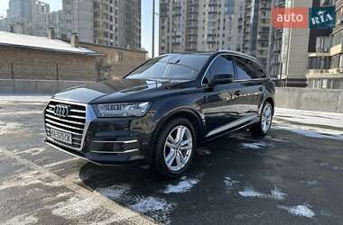 Позашляховик / Кросовер Audi Q7 2016 в Києві