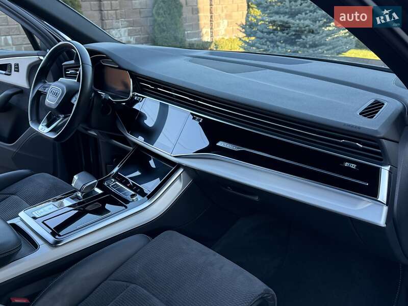 Внедорожник / Кроссовер Audi Q7 2020 в Ровно