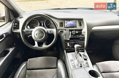 Позашляховик / Кросовер Audi Q7 2013 в 