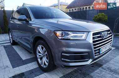 Внедорожник / Кроссовер Audi Q7 2017 в 