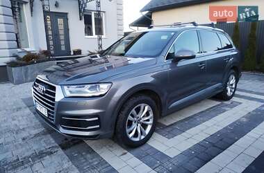 Внедорожник / Кроссовер Audi Q7 2017 в 