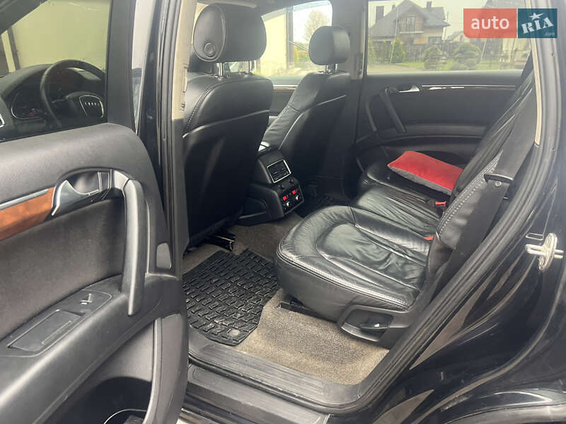 Позашляховик / Кросовер Audi Q7 2006 в Стрию