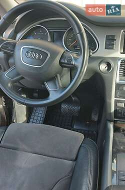 Внедорожник / Кроссовер Audi Q7 2014 в Павлограде