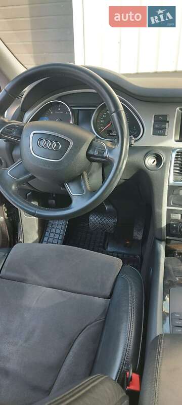 Позашляховик / Кросовер Audi Q7 2014 в Павлограді