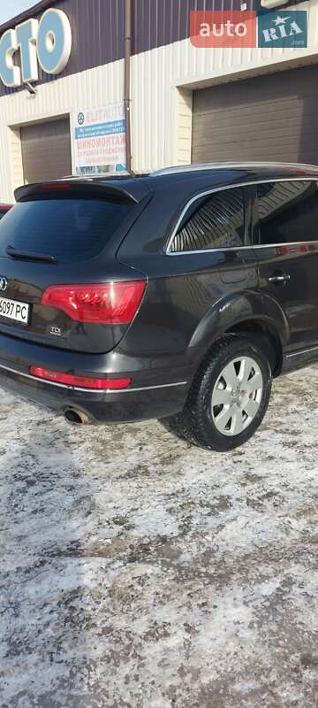 Позашляховик / Кросовер Audi Q7 2014 в Павлограді