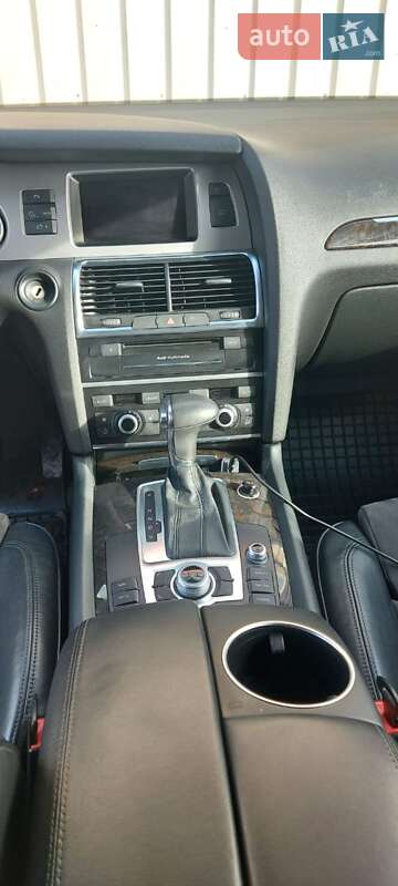 Позашляховик / Кросовер Audi Q7 2014 в Павлограді