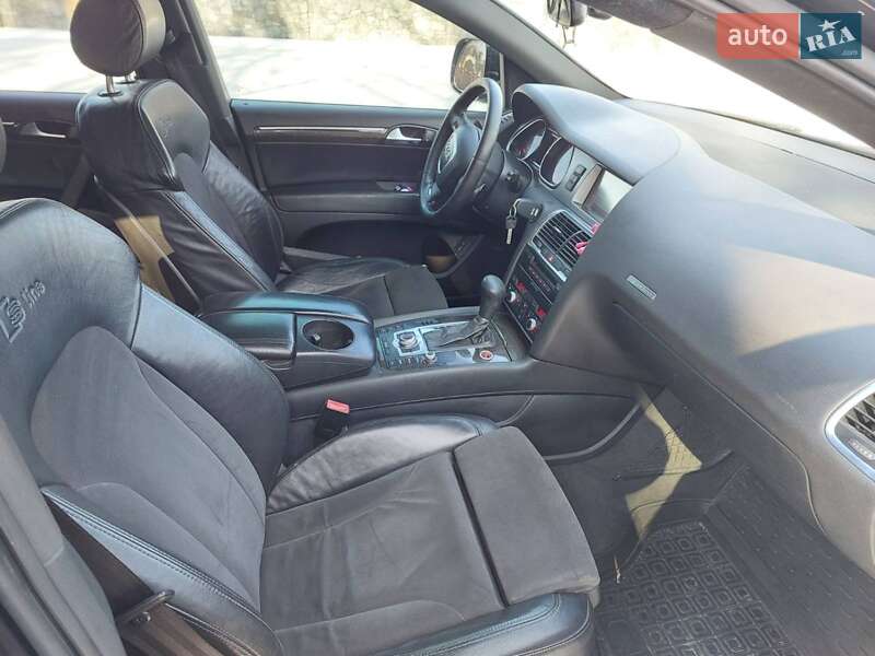 Внедорожник / Кроссовер Audi Q7 2007 в Звягеле