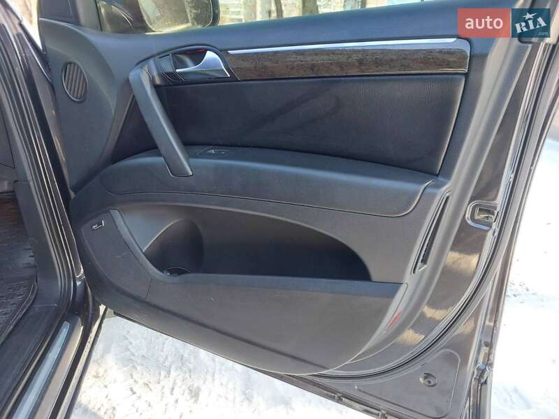 Внедорожник / Кроссовер Audi Q7 2007 в Звягеле