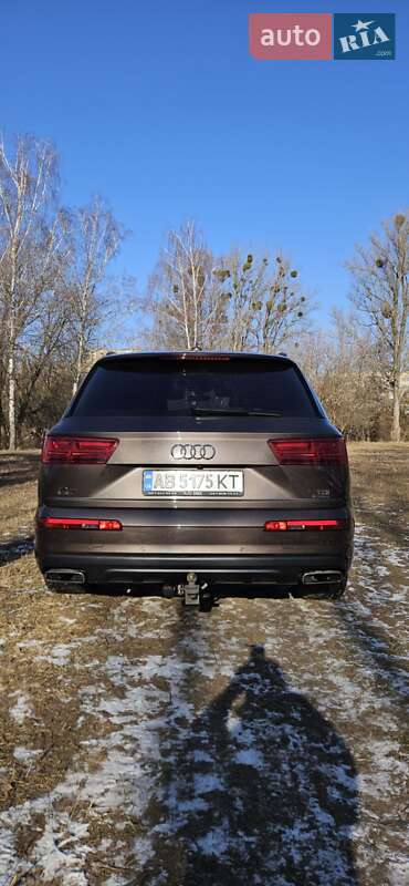 Позашляховик / Кросовер Audi Q7 2016 в Вінниці