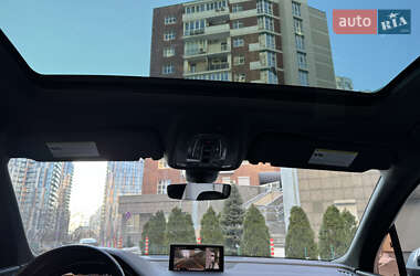 Внедорожник / Кроссовер Audi Q7 2016 в 