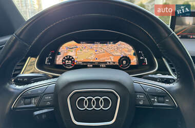 Внедорожник / Кроссовер Audi Q7 2016 в 