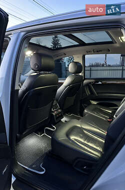 Внедорожник / Кроссовер Audi Q7 2011 в 