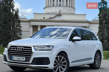 Внедорожник / Кроссовер Audi Q7 2018 в 