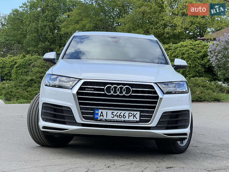 Позашляховик / Кросовер Audi Q7 2018 в Києві