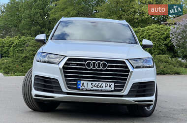 Внедорожник / Кроссовер Audi Q7 2018 в 