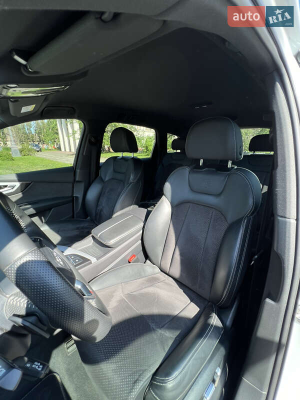 Позашляховик / Кросовер Audi Q7 2018 в Києві