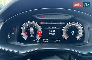 Внедорожник / Кроссовер Audi Q7 2020 в 