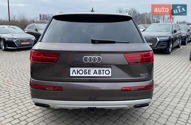 Внедорожник / Кроссовер Audi Q7 2016 в 