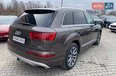 Внедорожник / Кроссовер Audi Q7 2016 в 