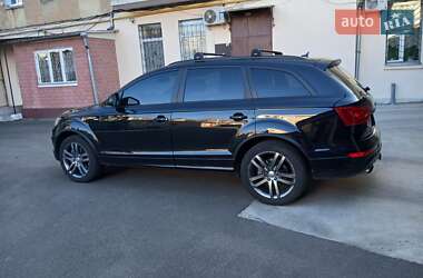 Внедорожник / Кроссовер Audi Q7 2013 в 