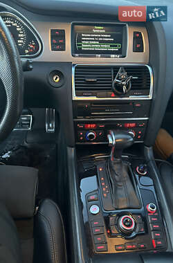 Внедорожник / Кроссовер Audi Q7 2012 в 