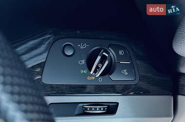 Внедорожник / Кроссовер Audi Q7 2017 в 
