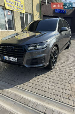 Внедорожник / Кроссовер Audi Q7 2016 в Каменском