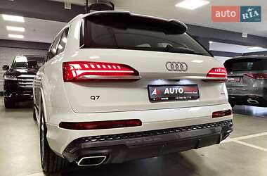 Внедорожник / Кроссовер Audi Q7 2025 в 
