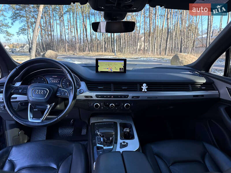 Позашляховик / Кросовер Audi Q7 2017 в Житомирі