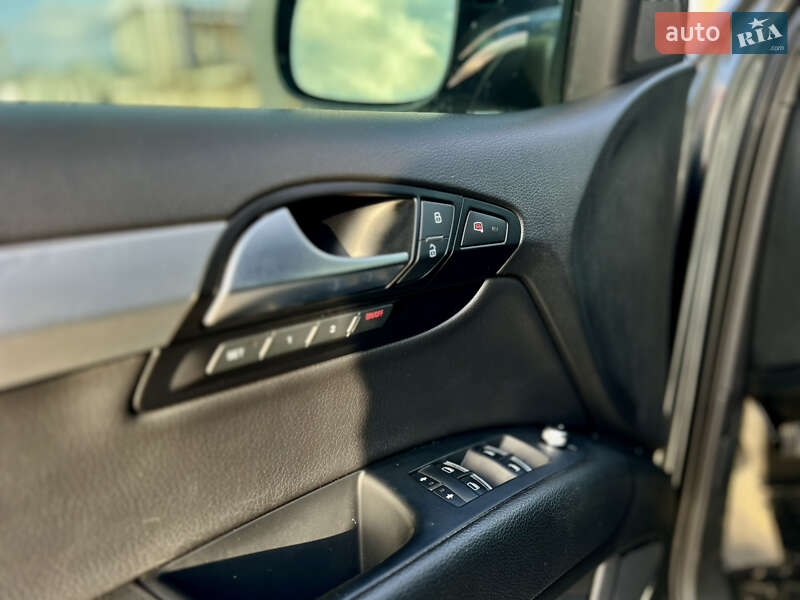 Внедорожник / Кроссовер Audi Q7 2012 в Полтаве