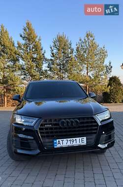 Внедорожник / Кроссовер Audi Q7 2018 в 