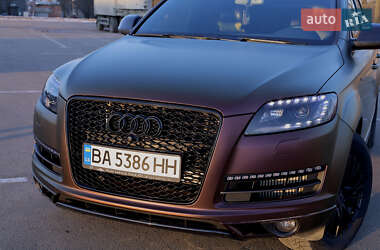 Внедорожник / Кроссовер Audi Q7 2012 в 