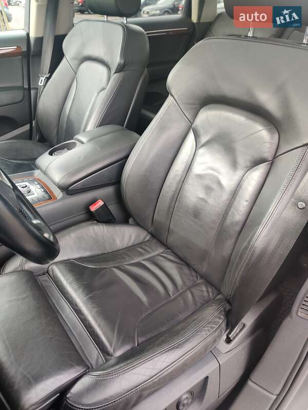 Внедорожник / Кроссовер Audi Q7 2010 в Харькове