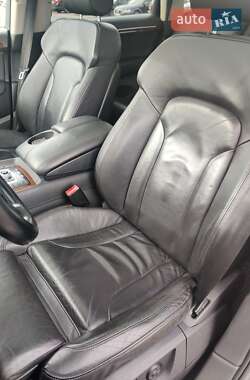 Внедорожник / Кроссовер Audi Q7 2010 в 