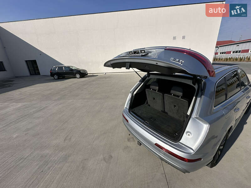 Внедорожник / Кроссовер Audi Q7 2015 в Луцке