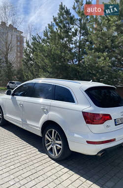 Позашляховик / Кросовер Audi Q7 2010 в 