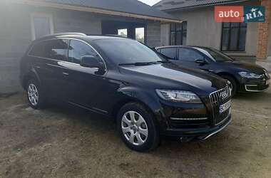 Позашляховик / Кросовер Audi Q7 2013 в 