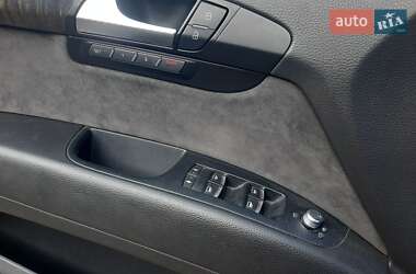 Позашляховик / Кросовер Audi Q7 2013 в 