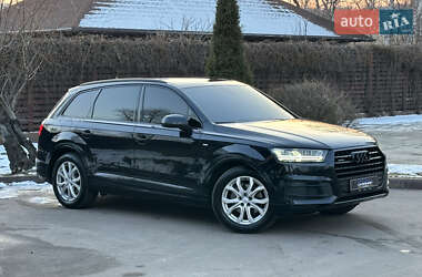 Внедорожник / Кроссовер Audi Q7 2016 в 