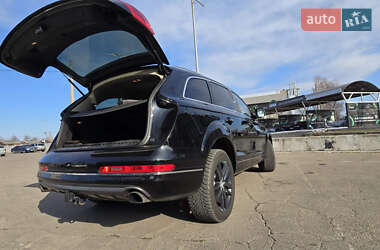 Внедорожник / Кроссовер Audi Q7 2015 в 