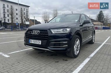 Внедорожник / Кроссовер Audi Q7 2017 в 