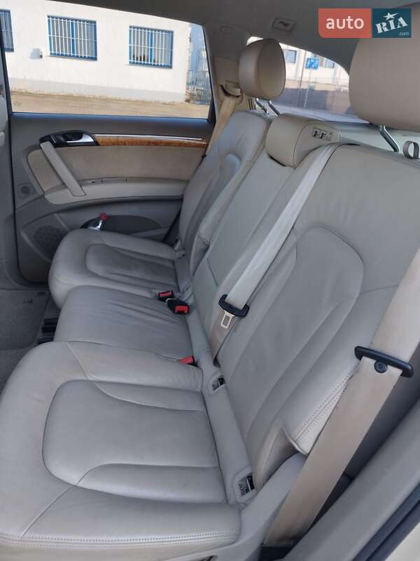 Внедорожник / Кроссовер Audi Q7 2007 в Ровно