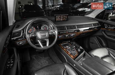 Внедорожник / Кроссовер Audi Q7 2018 в 