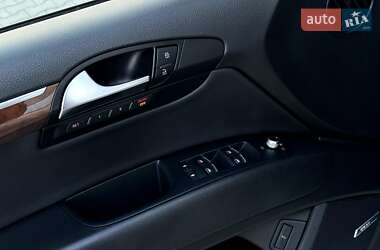 Внедорожник / Кроссовер Audi Q7 2011 в 