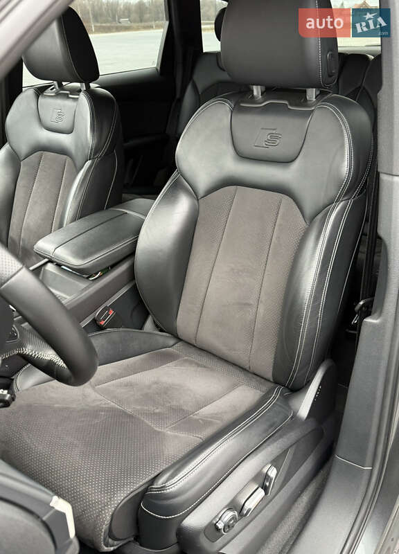 Внедорожник / Кроссовер Audi Q7 2015 в Черновцах