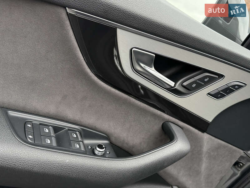 Внедорожник / Кроссовер Audi Q7 2015 в Черновцах