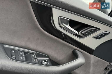 Внедорожник / Кроссовер Audi Q7 2015 в 