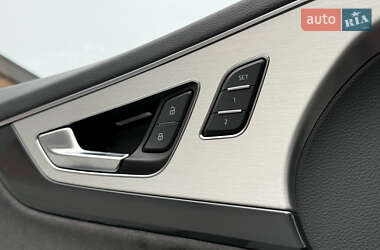 Внедорожник / Кроссовер Audi Q7 2015 в 